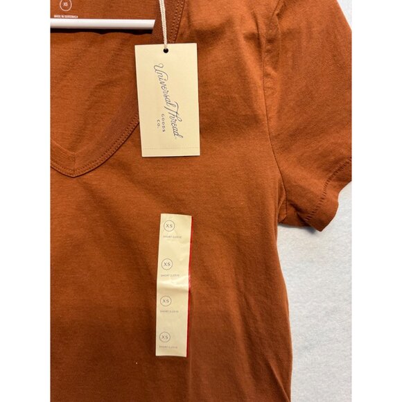 Universal Thread Rust Orange Short Sleeve V-Neck Womens T-Shirt XS - Picture 2 of 5